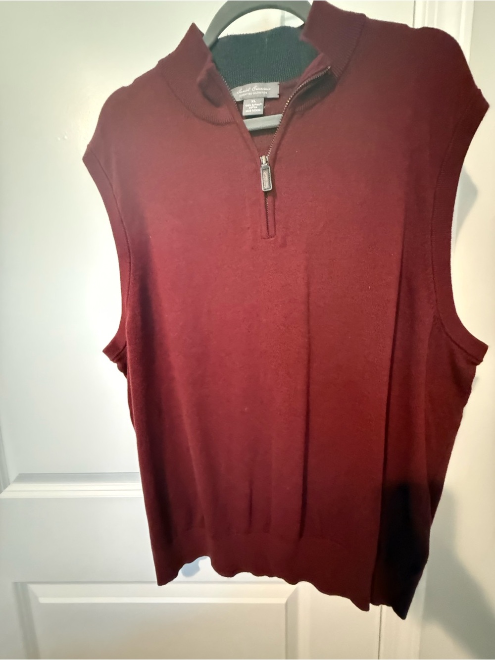 Men’s Burgundy Half-Zip Sleeveless Sweater Vest